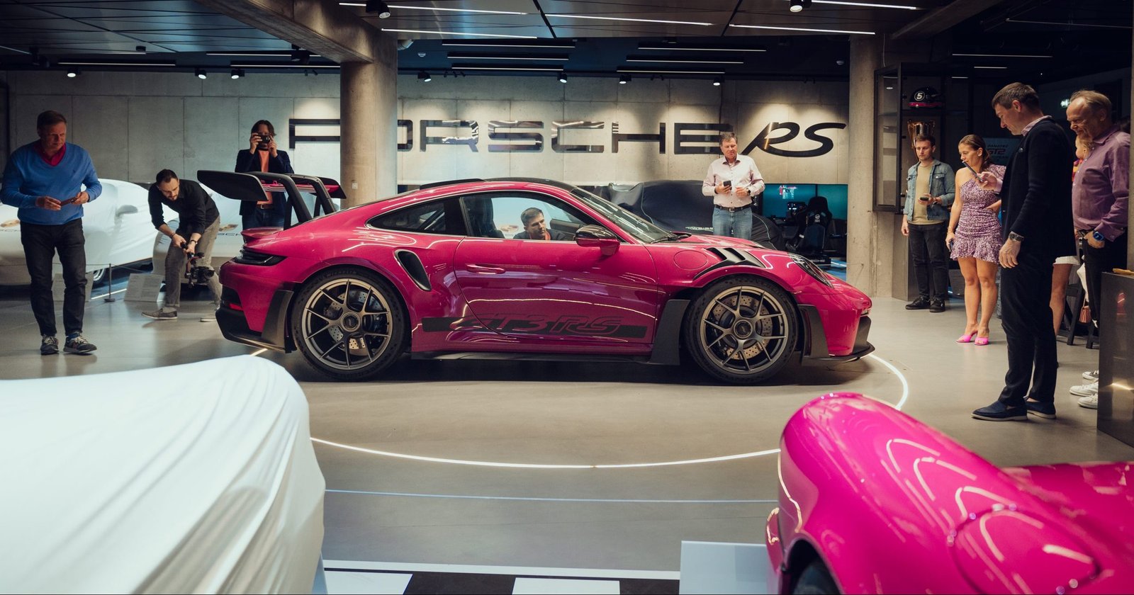 Dovanų čekis - Porsche RS automobilių kolekcijos ekskursija - Image 7